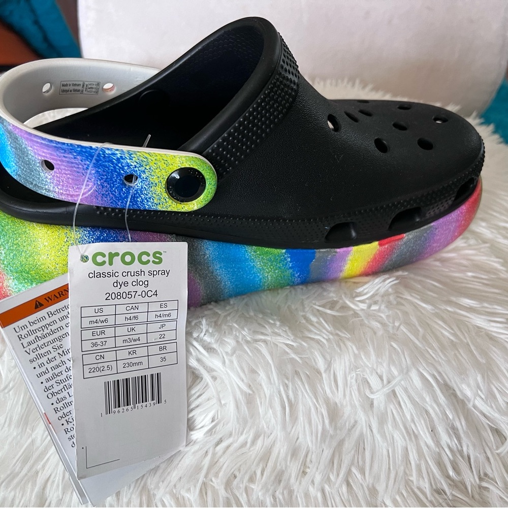 Crocs classic crush spray dye clog size 6